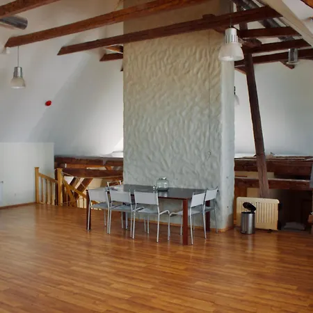 Skyview Hostel *