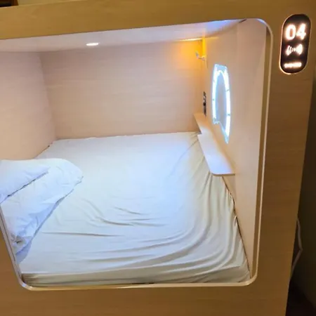 Skyview Hostel *