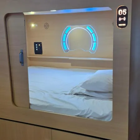 Skyview Hostel *